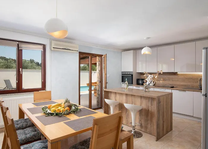 In With Kitchenette Holiday home