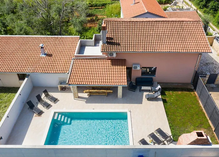 Holiday home In With Kitchenette